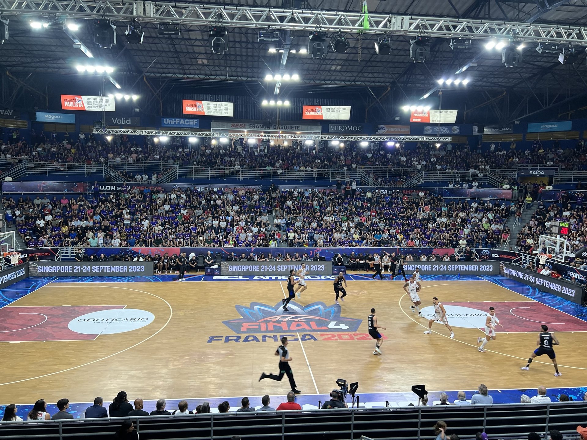 Ginásio Pedrocão lotado durante o Final Four da BCLA 2023, em Franca